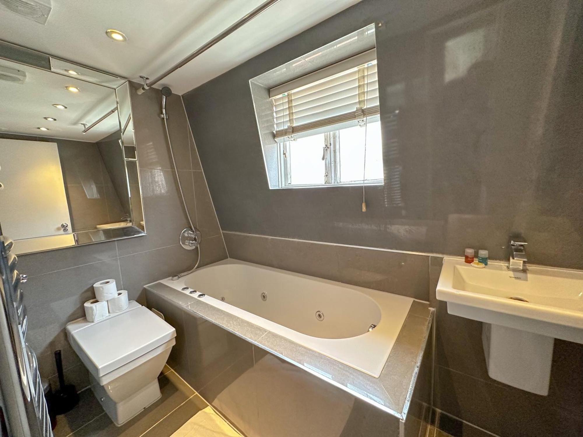 Bloomsbury Residences London Ngoại thất bức ảnh